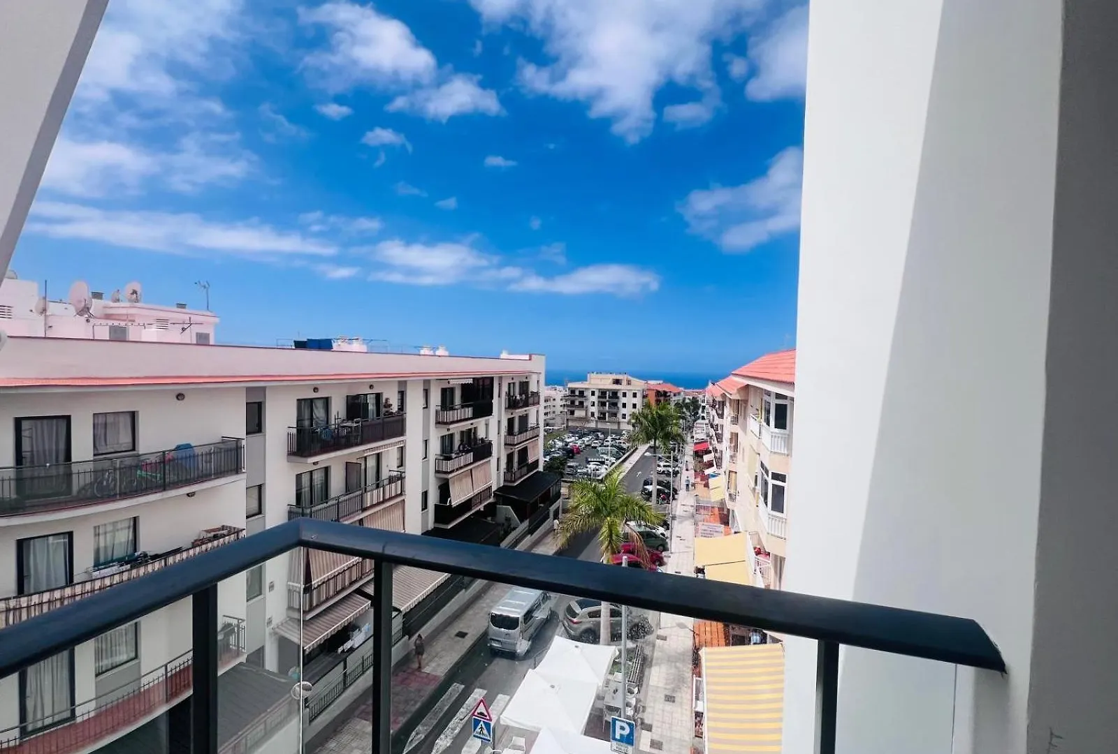 אדחה Vistas Korner City Centr דירה